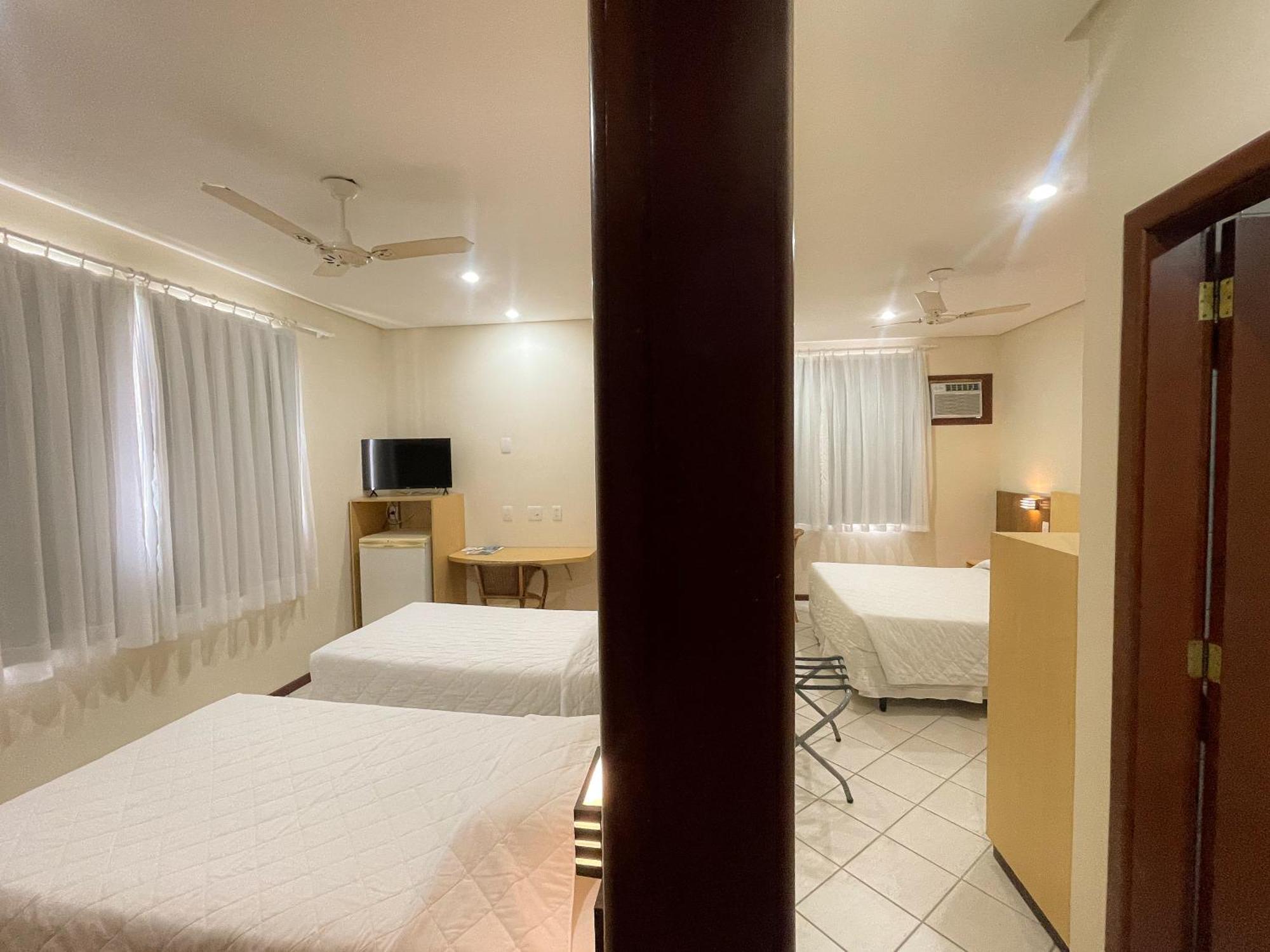 Hotel Plaza Mar Vila Velha  Bagian luar foto